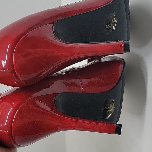 Paprika Red Faux Patent Leather Open Toe High Heels Shoes (Read Flaws) 6 - Picture 11 of 12
